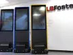 3 Informez les totems à côté du panneau mural LB Foster