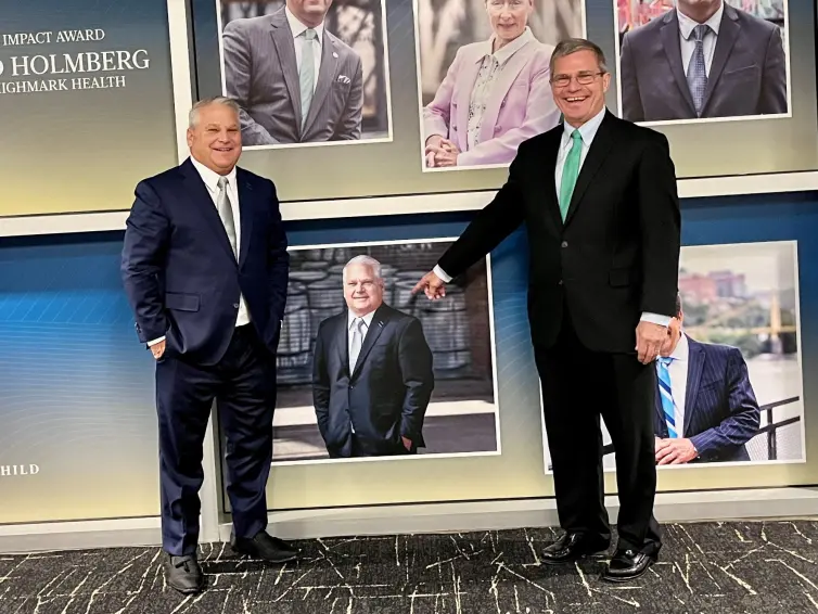 John Kasel, Präsident und CEO, und Ray Betler, Vorsitzender des Verwaltungsrats.