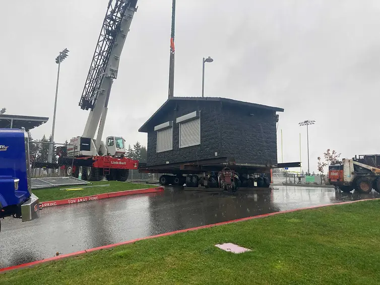 起重机上的南帕 5 节建筑。