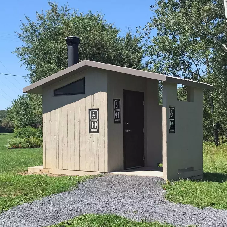 Gunnison, toilettes à voûte unique, toilettes sans eau par CXT.