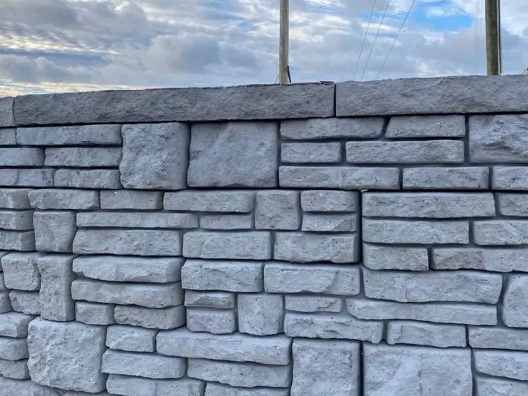 Muro Novum.