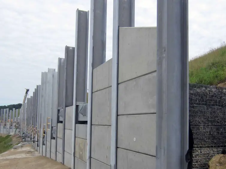 Muro de retranqueo de hormigón prefabricado CXT Virginia Occidental.