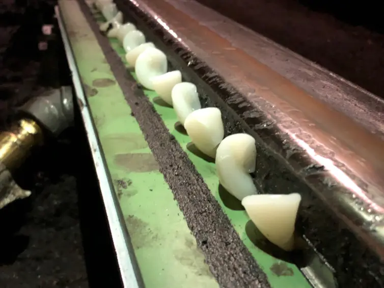 MC-5 gauge face grease applicator bar.